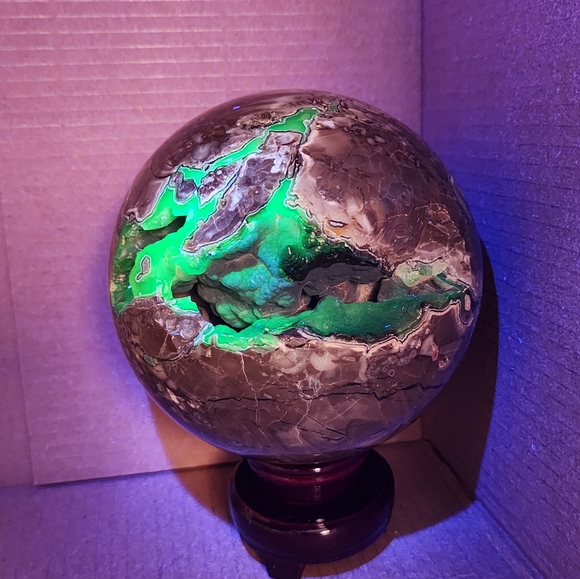 Captivating Volcano Agate Crystal Sphere- Unique Geode Art - Picture 2 of 3